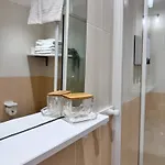 La Cachette D'antibes * أنتيب