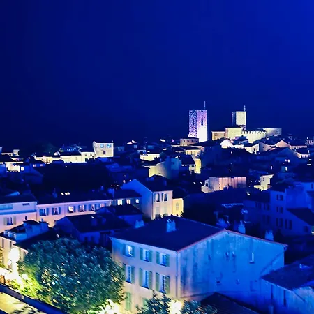 La Cachette D'antibes * أنتيب