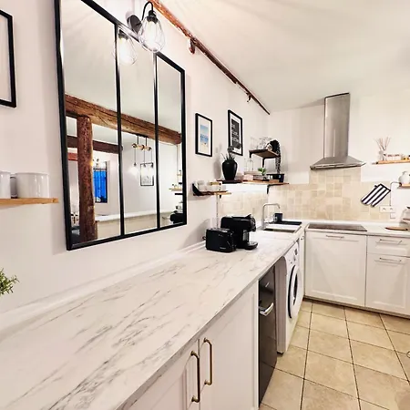 La Cachette D'antibes * أنتيب